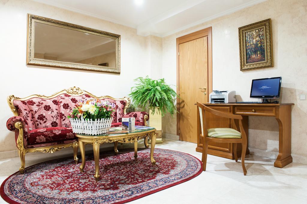 Optima Collection Podil Plaza Hotell Kiev Exteriör bild